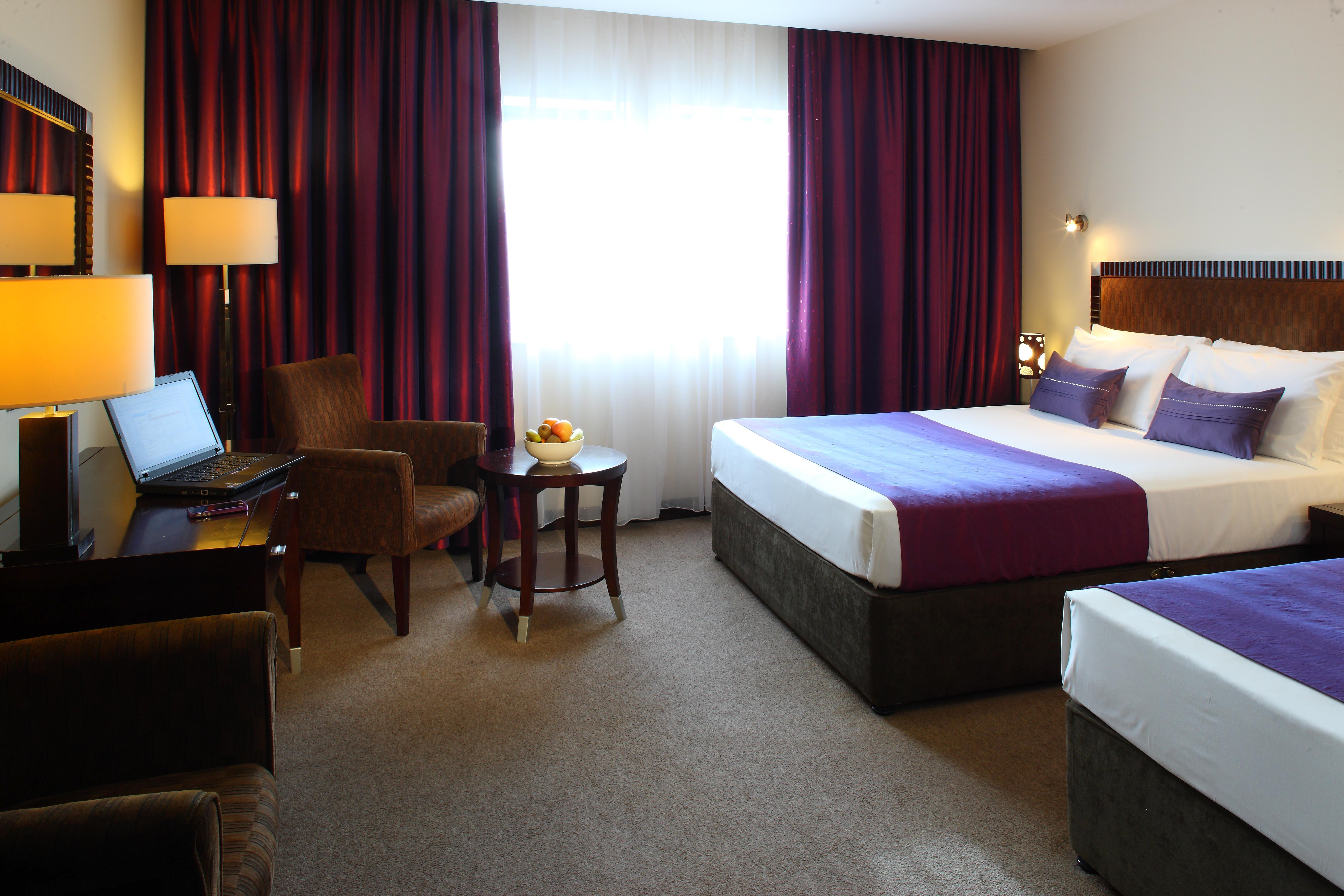 McGettigans Hotel  Letterkenny Eksteriør bilde